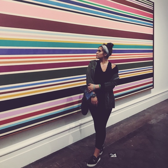 Meet your Posher, Gabby - Picture 1 of 5